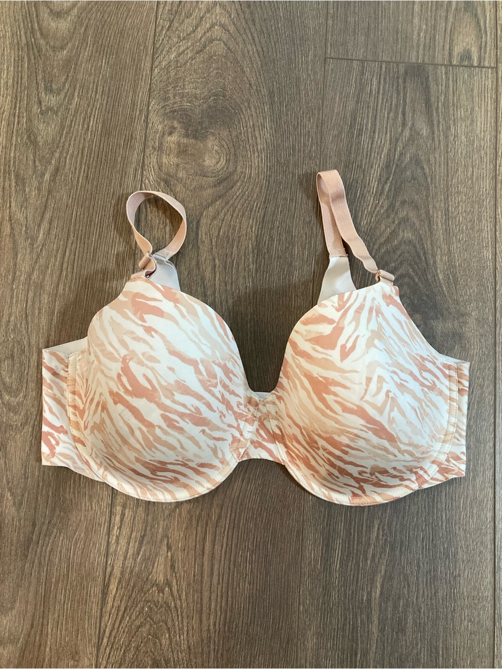 Soma Vanishing 360 Perfect Coverage Zebra Print Bra Size 38DD
